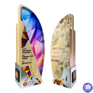Wooden Trophy 7528