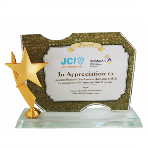 Exclusive Crystal Star Plaque 3031